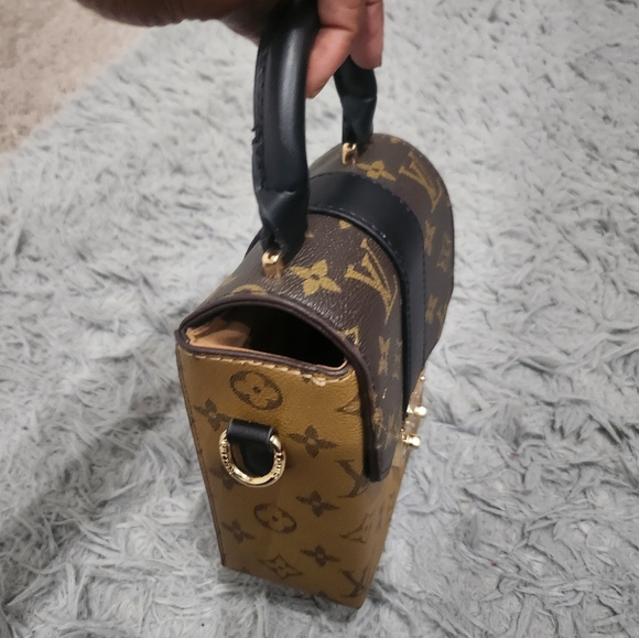 Cute Stylish Handbag - Picture 5 of 11